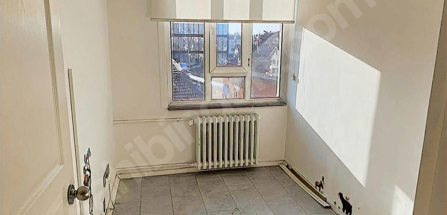 Nispetiye Caddesi Üzerinde Mükemmel Konumda 2+1 80 m2 Ofis