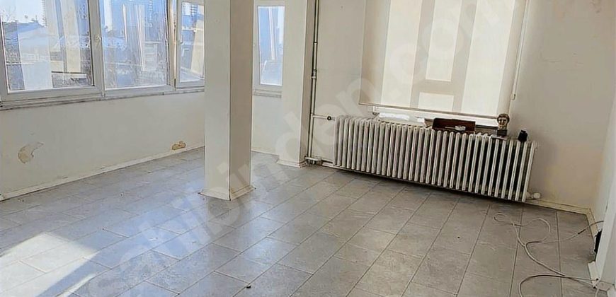 Nispetiye Caddesi Üzerinde Mükemmel Konumda 2+1 80 m2 Ofis