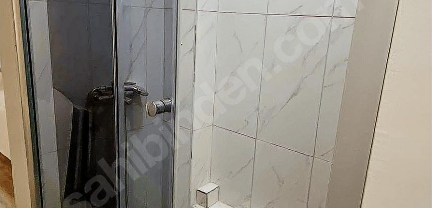 Ortaköy’de Cadde Üzerinde Stüdyo