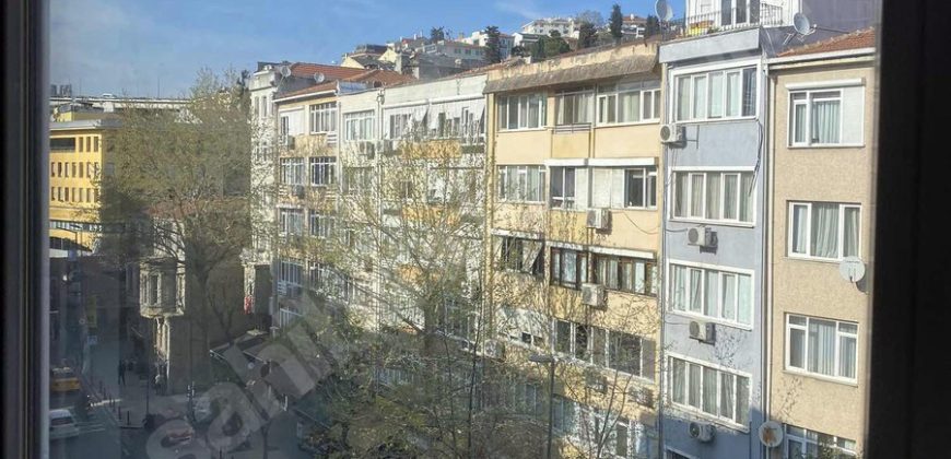 Ortaköy’De Sahile Yakın Konumda Masrafsız 2+1 Daire
