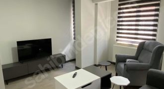 Ortaköy’de Caddeye Yakın Yenilenmiş Yeni Beyaz Eşyalı Mobilyalı