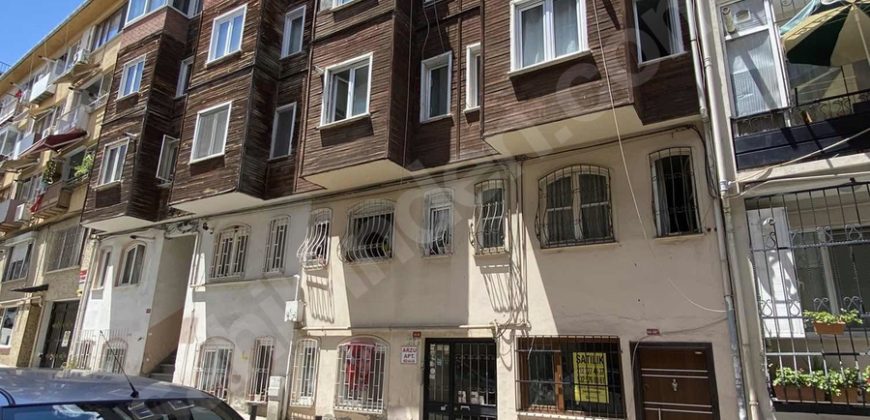 Ortaköy’de Caddeye Yakın Yenilenmiş Yeni Beyaz Eşyalı Mobilyalı