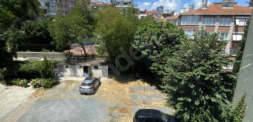 Ortaköy’de Caddeye Yakın Yenilenmiş Yeni Beyaz Eşyalı Mobilyalı