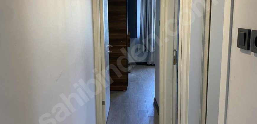 Ortaköy’de Caddeye Yakın Yenilenmiş Yeni Beyaz Eşyalı Mobilyalı