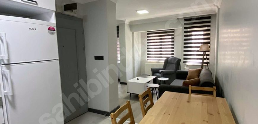 Ortaköy’de Caddeye Yakın Yenilenmiş Yeni Beyaz Eşyalı Mobilyalı