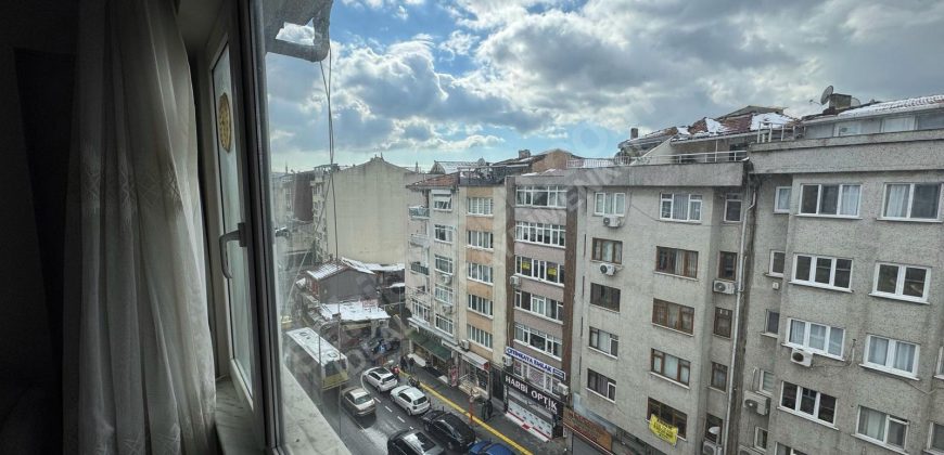 Sahile Yakın Cadde Üzeri Köprü Ve Deniz Manzaralı Dublex Daire