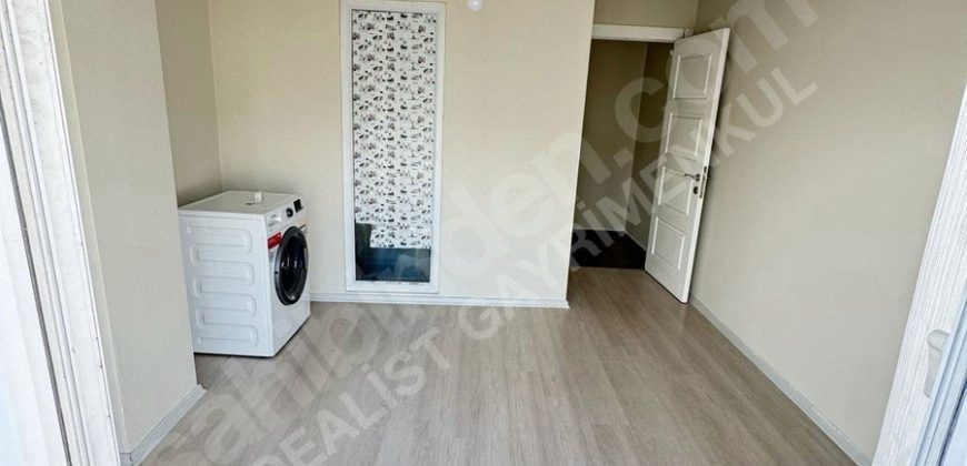 Sahile Yakın Cadde Üzeri Köprü Ve Deniz Manzaralı Dublex Daire