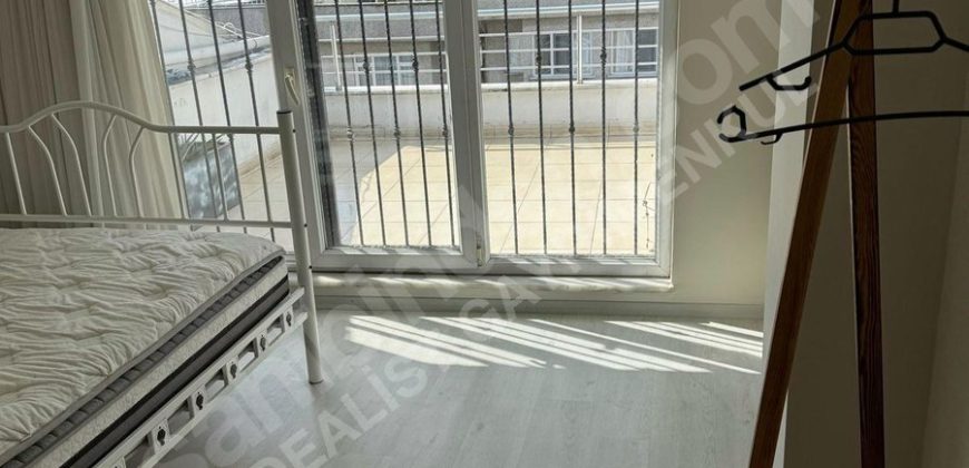 Sahile Yakın Cadde Üzeri Köprü Ve Deniz Manzaralı Dublex Daire