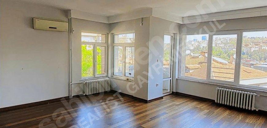 Levazım Mahallesi Birkent Sitesinde Köşe 3+1 Manzaralı Daire