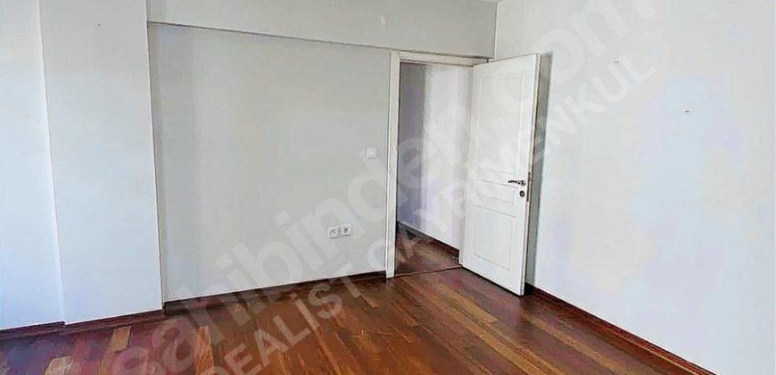 Levazım Mahallesi Birkent Sitesinde Köşe 3+1 Manzaralı Daire