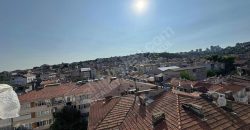 Ortaköy’de Sahile Yakın Nezih Sokakta 2+1 Ferah Daire