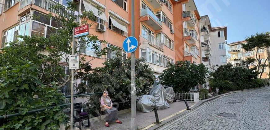 Ortaköy’de Sahile Yakın Nezih Sokakta 2+1 Ferah Daire