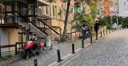 Ortaköy’de Sahile Yakın Nezih Sokakta 2+1 Ferah Daire