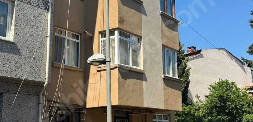 Ortaköy Sahile Caddeye Yakın Ara Kat Daire