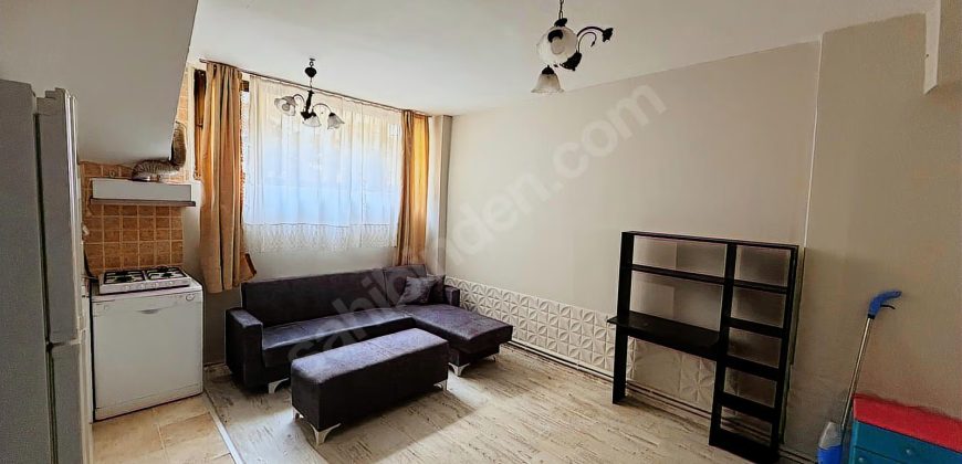 Dereboyu Caddesine 50 mt sahile yakın konumda kullanışlı daire