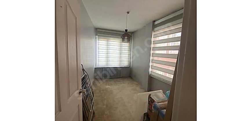 Ortaköy’De Sahile Yakın Konumda Ara 3+1 Balkonlu Masrafsız Daire