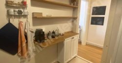 Ortaköy’de sahile yakın konumda full eşyalı mobilyalı 1+1 daire