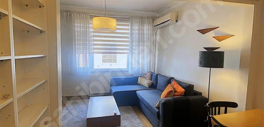 Ortaköy’de sahile yakın konumda full eşyalı mobilyalı 1+1 daire