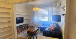 Ortaköy’de sahile yakın konumda full eşyalı mobilyalı 1+1 daire