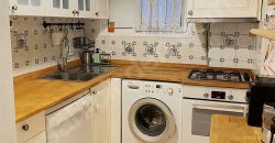 Ortaköy’de sahile yakın konumda full eşyalı mobilyalı 1+1 daire