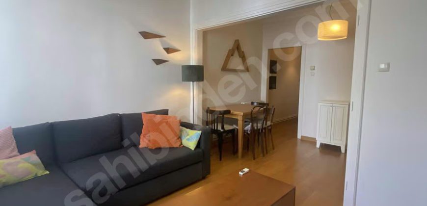 Ortaköy’de sahile yakın konumda full eşyalı mobilyalı 1+1 daire