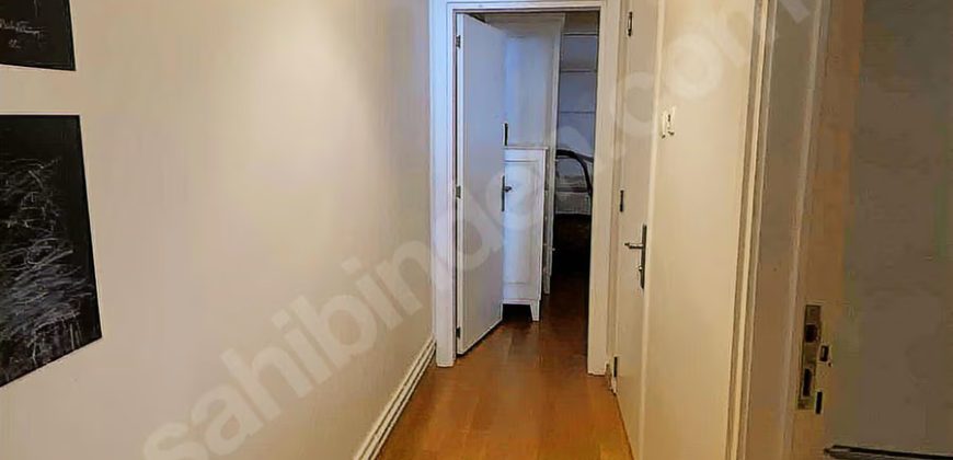 Ortaköy’de sahile yakın konumda full eşyalı mobilyalı 1+1 daire