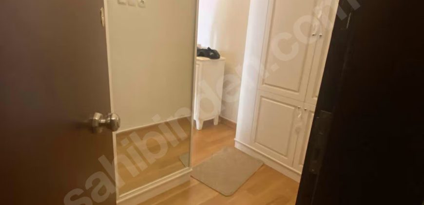 Ortaköy’de sahile yakın konumda full eşyalı mobilyalı 1+1 daire