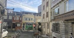 Ortaköy’de sahile yakın konumda full eşyalı mobilyalı 1+1 daire