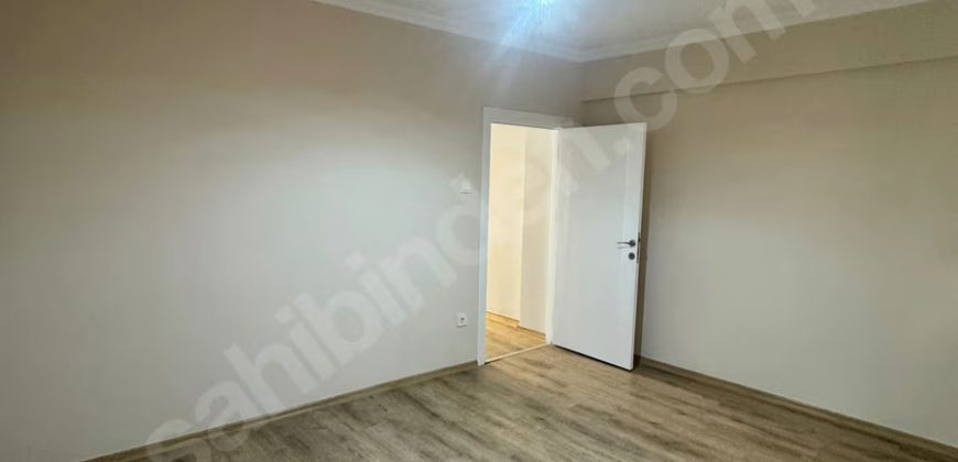 ORTAKÖY’DE İÇİ KOMPLE YENİLENMİŞ SAHİLE YAKIN KONUMDA 2+1 DAİRE