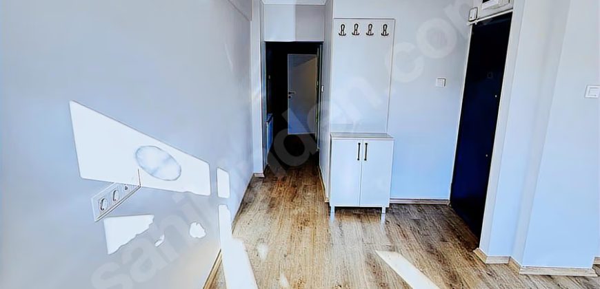 ORTAKÖY’DE İÇİ KOMPLE YENİLENMİŞ SAHİLE YAKIN KONUMDA 2+1 DAİRE