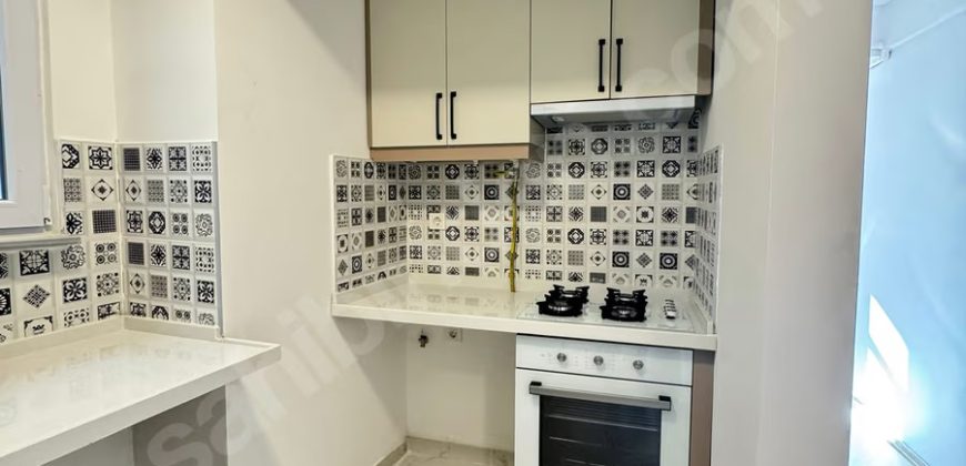 ORTAKÖY’DE İÇİ KOMPLE YENİLENMİŞ SAHİLE YAKIN KONUMDA 2+1 DAİRE