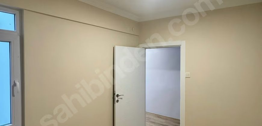 ORTAKÖY’DE İÇİ KOMPLE YENİLENMİŞ SAHİLE YAKIN KONUMDA 2+1 DAİRE