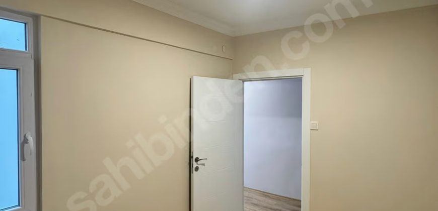 ORTAKÖY’DE İÇİ KOMPLE YENİLENMİŞ SAHİLE YAKIN KONUMDA 2+1 DAİRE