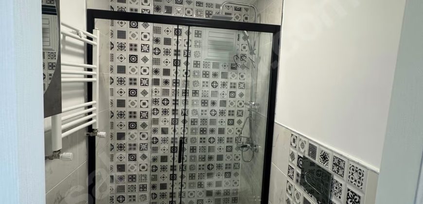 ORTAKÖY’DE İÇİ KOMPLE YENİLENMİŞ SAHİLE YAKIN KONUMDA 2+1 DAİRE