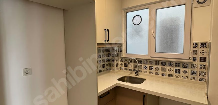 ORTAKÖY’DE İÇİ KOMPLE YENİLENMİŞ SAHİLE YAKIN KONUMDA 2+1 DAİRE