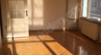 ORTAKÖY’DE MERKEZİ KONUMDA KÖŞE BALKONLU 3+1 MASRAFSIZ DAİRE