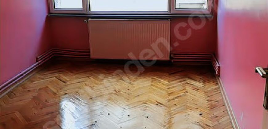 ORTAKÖY’DE MERKEZİ KONUMDA KÖŞE BALKONLU 3+1 MASRAFSIZ DAİRE