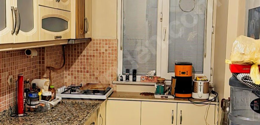 ORTAKÖY’DE MERKEZİ KONUMDA KÖŞE BALKONLU 3+1 MASRAFSIZ DAİRE