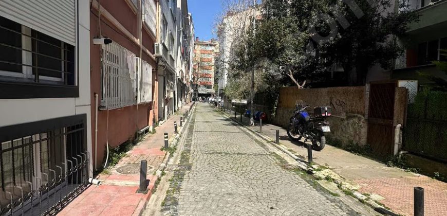 Yeni Binada Cadde 40 Mt 1+1 Daire