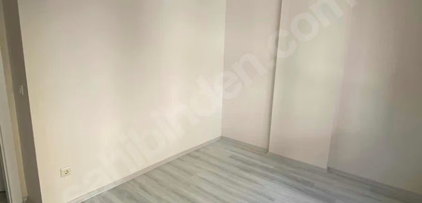 Yeni Binada Cadde 40 Mt 1+1 Daire