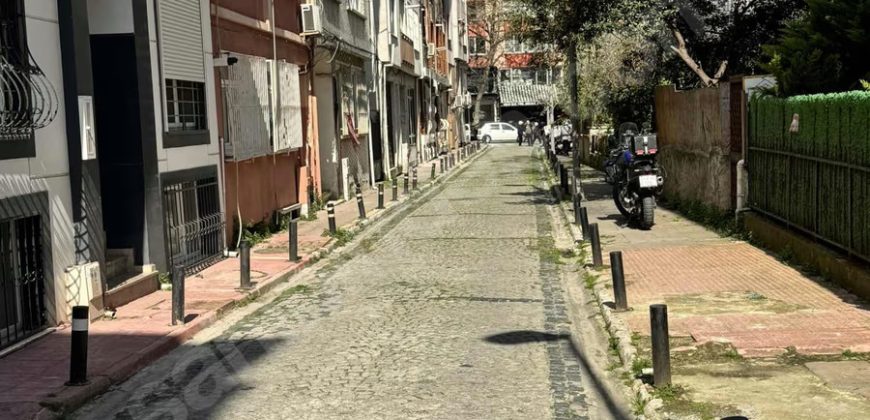 Yeni Binada Cadde 40 Mt 1+1 Daire