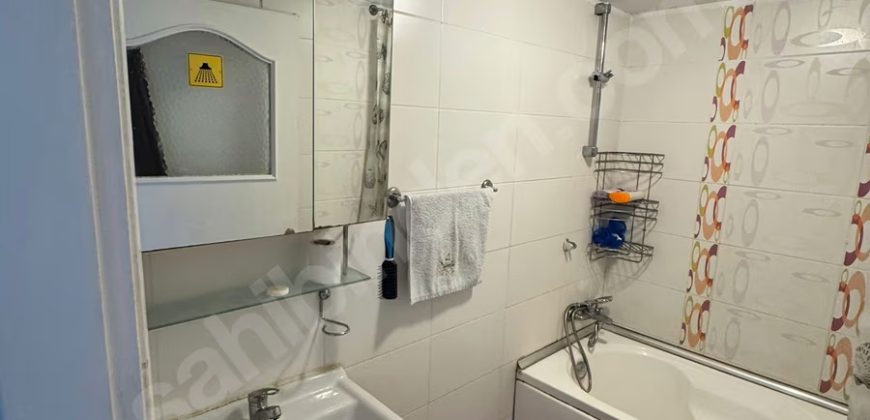 Ortaköy’de Sahile Ve Caddeye Yakın Konumda 1+1 Ara Kat Daire