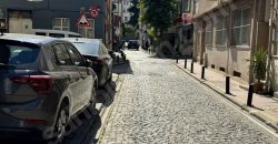 Ortaköy’de Sahile Ve Caddeye Yakın Konumda 1+1 Ara Kat Daire
