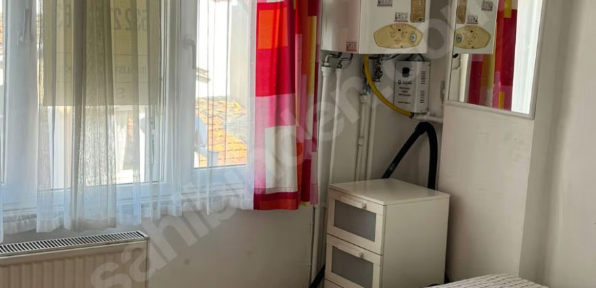 Ortaköy’de Sahile Ve Caddeye Yakın Konumda 1+1 Ara Kat Daire