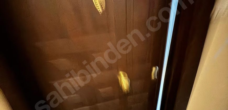 Ortaköy’de Sahile Ve Caddeye Yakın Konumda 1+1 Ara Kat Daire