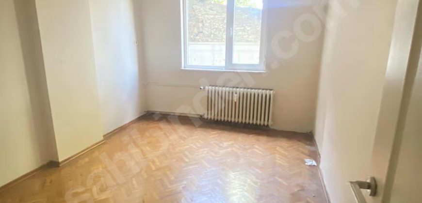Ortaköy Palanga Caddesi Yıldız Parkı Yanında 3+1