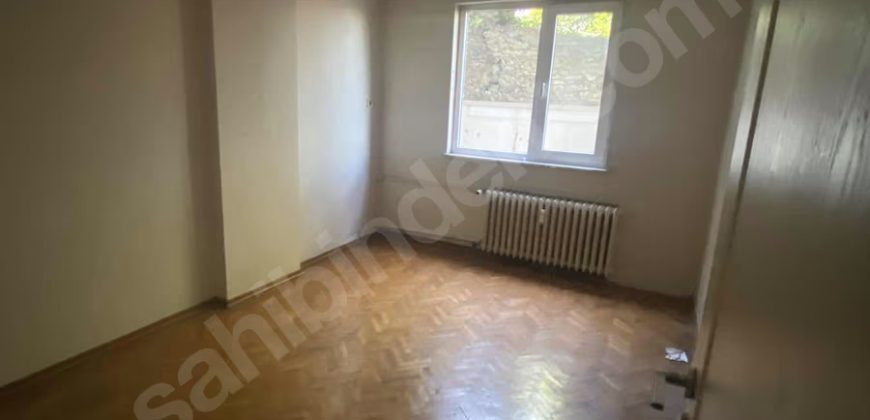 Ortaköy Palanga Caddesi Yıldız Parkı Yanında 3+1