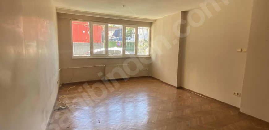 Ortaköy Palanga Caddesi Yıldız Parkı Yanında 3+1