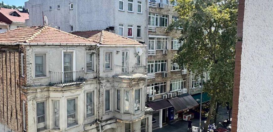 Ortaköy’De Cadde Üzerinde Önü Ferah 1+1 Masrafsız Mükemmek Daire