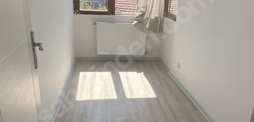 Ortaköy’De Sahile Yakın Konumda Manzaralı Teraslı 3+1 Daire